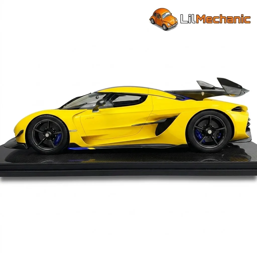 Koenigsegg Jesko Yellow — view 2